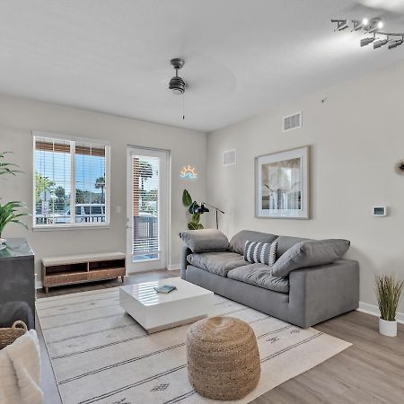 Cozy Retreat 2 Bedroom Hideaway Moments From The Sand 보인톤비치 외부 사진