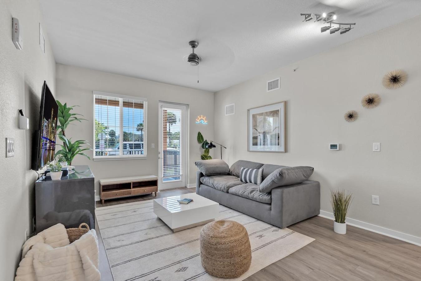Cozy Retreat 2 Bedroom Hideaway Moments From The Sand 보인톤비치 외부 사진