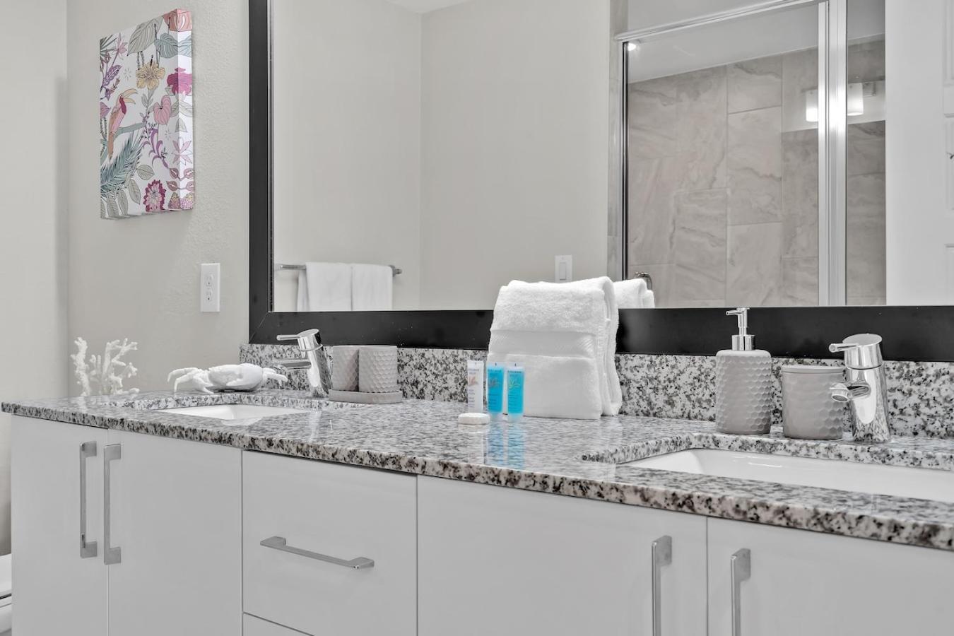 Cozy Retreat 2 Bedroom Hideaway Moments From The Sand 보인톤비치 외부 사진